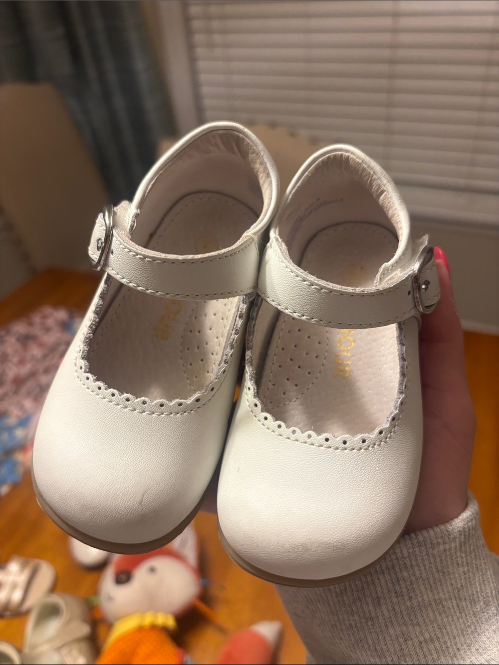 Girls Lamour White Dress Shoes Size 5